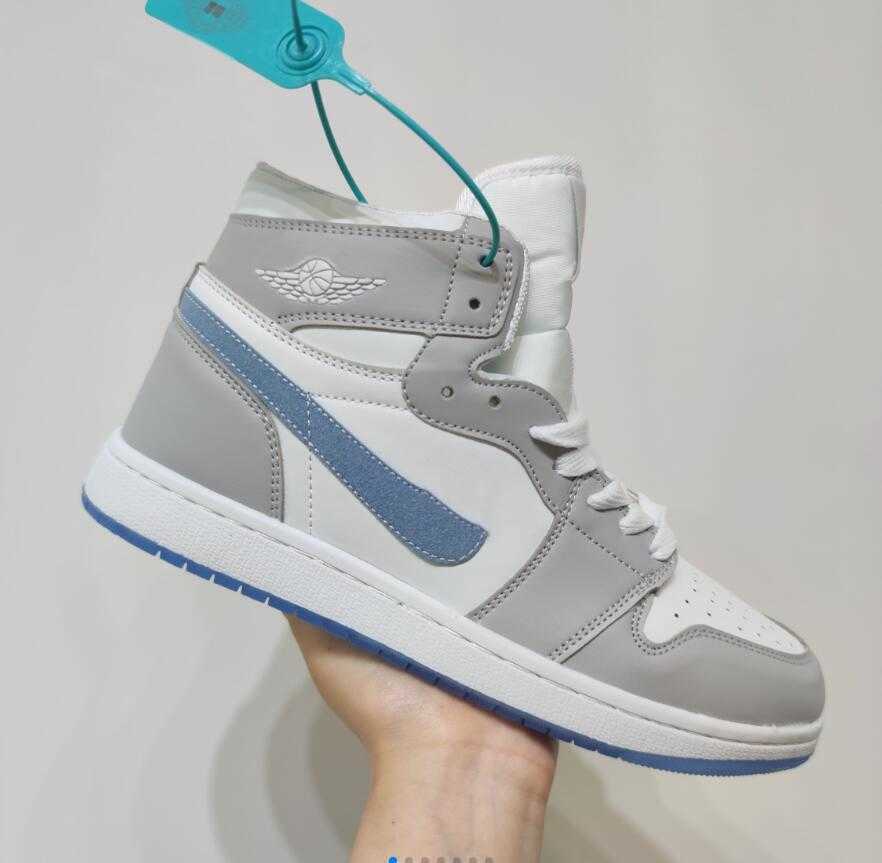 Wmns 1 Mid Ice blue Basketball Shoes 1s High Women Men Sneakers Sports Jumpman BQ6472 105 Dress Shoe 3P97, Grey
Wmns 1 Mid Ice blue Basketball Shoes 1s High Women Men Sneakers Sports Jumpman BQ6472 105 Dress Shoe 3P97, Grey