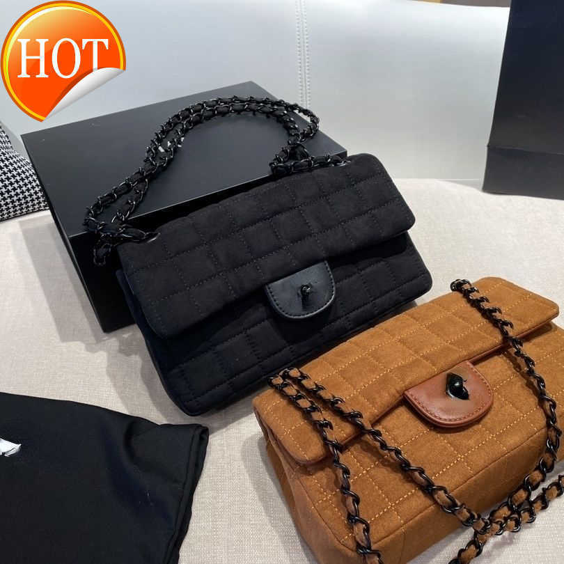 Women's Luxury Designer Shoulder Bag New Small Incense Plaid Embroidery Classic Shoulder Oblique Cross Bag Portable Multi-function Handbag Factory Direct Sales, Black
Women's Luxury Designer Shoulder Bag New Small Incense Plaid Embroidery Classic Shoulder Oblique Cross Bag Portable Multi-function Handbag Factory Direct Sales, Black