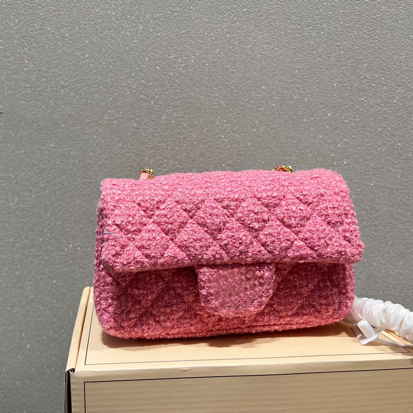 Womens Designer Classic Mini Flap Tweed Quilted Bags Pink Black Gold Metal Hardware Matelasse Chian Crossbody Shoulder Purse Outdoor Sacoche Handbags 20X10CM, Box
Womens Designer Classic Mini Flap Tweed Quilted Bags Pink Black Gold Metal Hardware Matelasse Chian Crossbody Shoulder Purse Outdoor Sacoche Handbags 20X10CM, Box