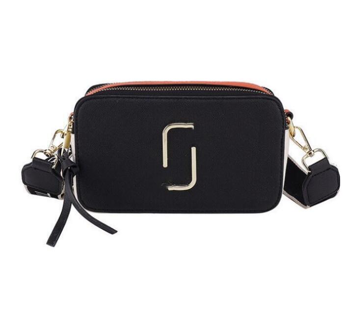Designer Fashion bag Ladie Handbag Famous totes Marc Jocobs Snapshot Camera Small Crossbody purse Women Shoulder Bags Messenger cross body 2022100, Black
Designer Fashion bag Ladie Handbag Famous totes Marc Jocobs Snapshot Camera Small Crossbody purse Women Shoulder Bags Messenger cross body 2022100, Black