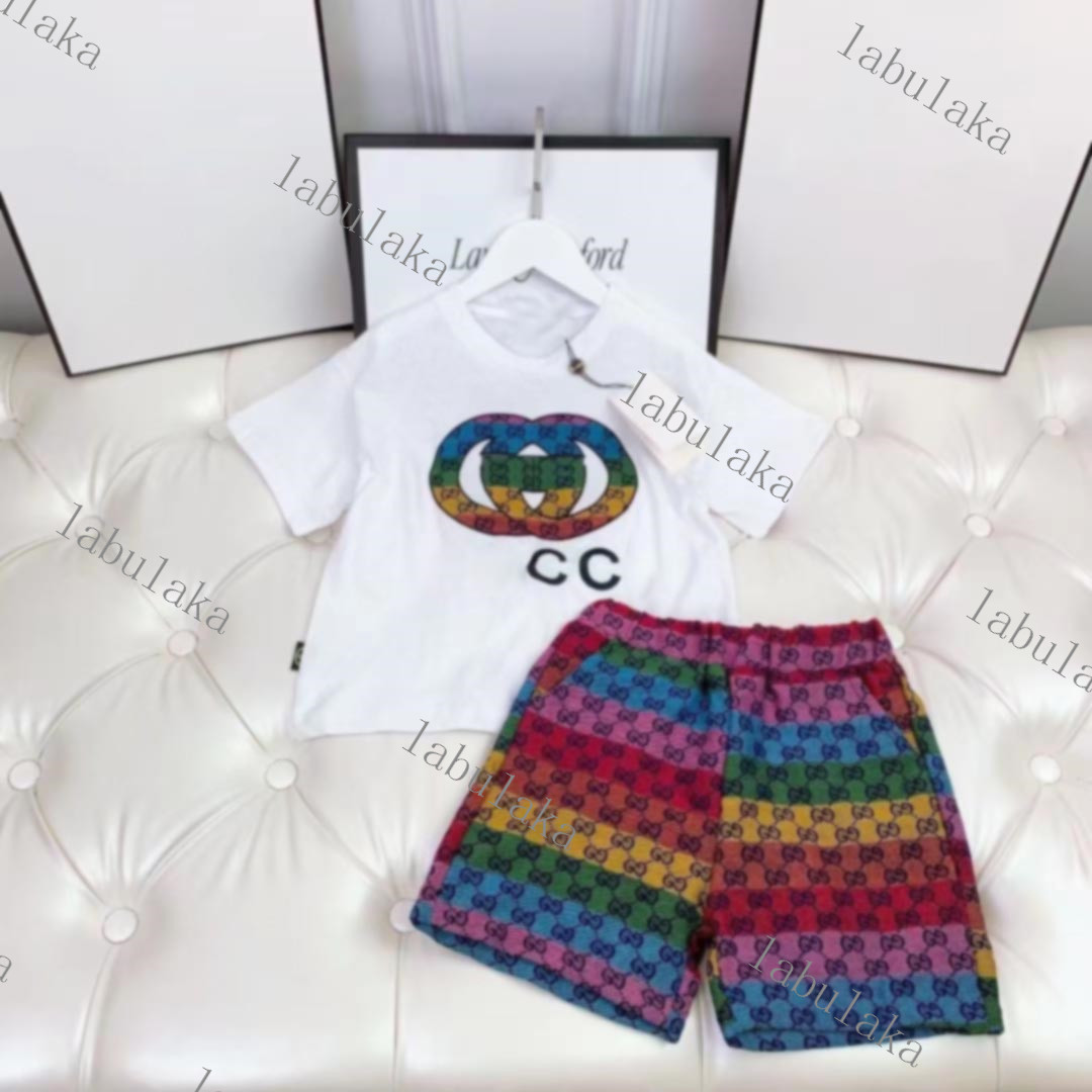2023 Luxury designer Clothing Sets kids T-shirt monogrammed shortst fashion British fashion brand summer childrens treasures and girls cotton two piece tops brand, 2#
2023 Luxury designer Clothing Sets kids T-shirt monogrammed shortst fashion British fashion brand summer childrens treasures and girls cotton two piece tops brand, 2#