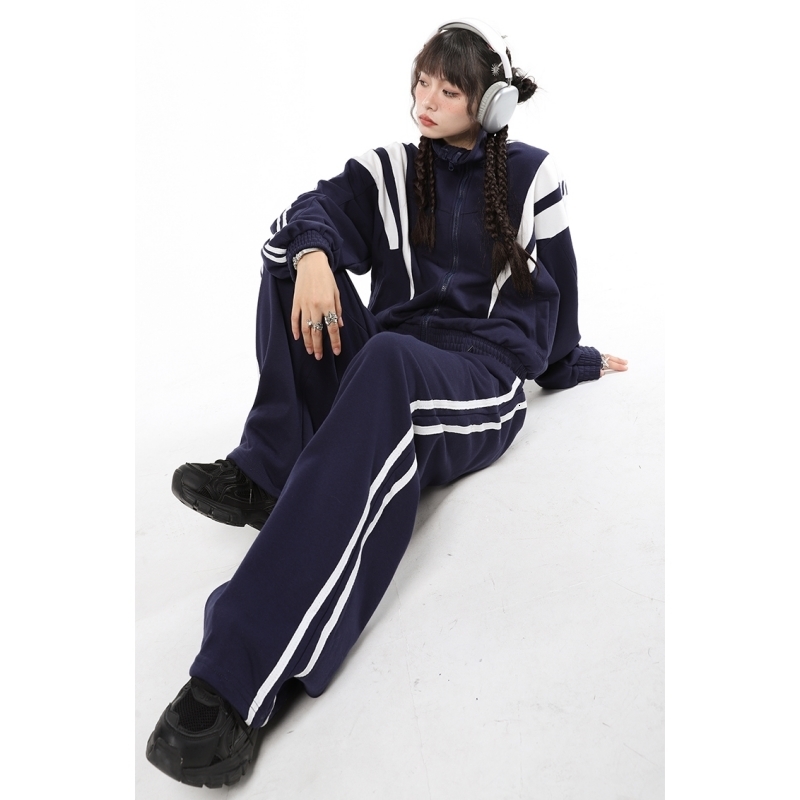 Women Two Piece Pants Sports Suit Navy Blue Outerwear Straight Trousers Color Contrast Fashion American Street Style Winter Female Loose Coat 221125
Women Two Piece Pants Sports Suit Navy Blue Outerwear Straight Trousers Color Contrast Fashion American Street Style Winter Female Loose Coat 221125