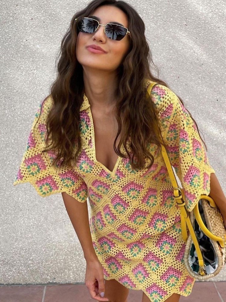 Casual Dresses Women's Openwork Diamond Pattern Crochet Knitted Dress Fashion Embroidery Lapel Mini Knit Robe Elegant Wave Hem Clubwear 221126