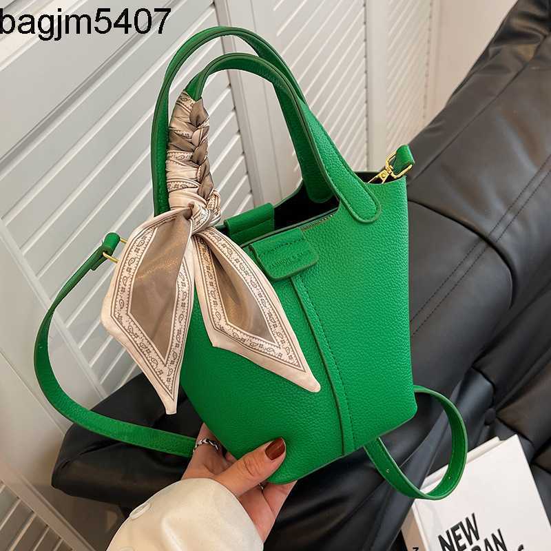 Shop 80% Design Bag Wholesale and Retail Bag Women's 2023 New Fashion Handheld Large Capacity Bucket Popular Silk Scarv Armpit Msenger, White
Shop 80% Design Bag Wholesale and Retail Bag Women's 2023 New Fashion Handheld Large Capacity Bucket Popular Silk Scarv Armpit Msenger, White