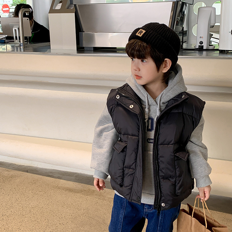 Waistcoat Children's Thickened Cotton Cladding Sleeveless Jacket Boys' Winter Work Vest 361 221125, Black
Waistcoat Children's Thickened Cotton Cladding Sleeveless Jacket Boys' Winter Work Vest 361 221125, Black