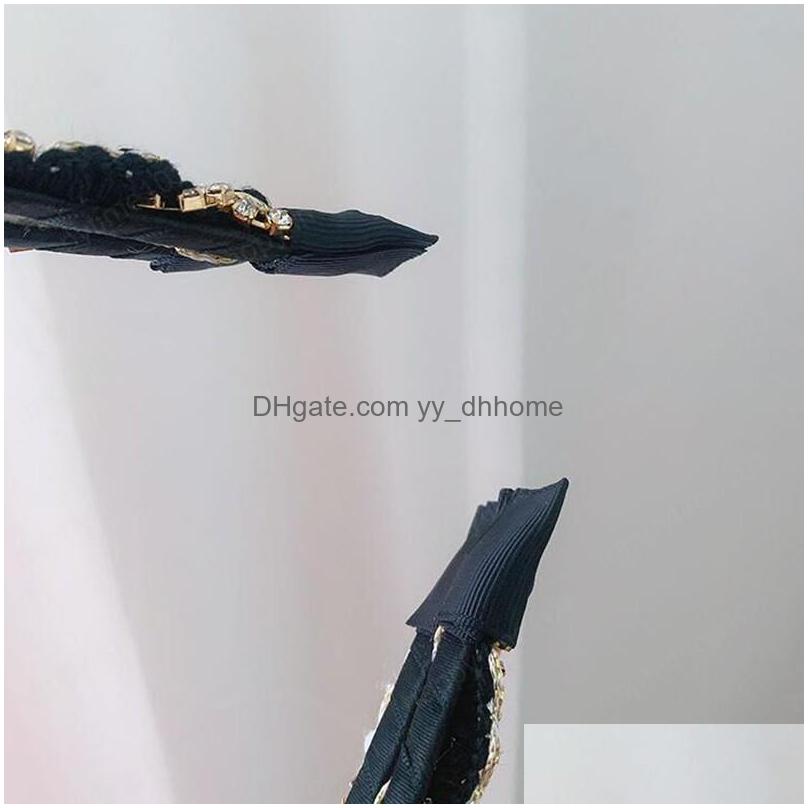 Headbands Fashion Women Hairband Shining Rhinestone Winding Light Braid Headband Spring Hair Accessories Girls Drop Delivery Jewelry Dhxwh
Headbands Fashion Women Hairband Shining Rhinestone Winding Light Braid Headband Spring Hair Accessories Girls Drop Delivery Jewelry Dhxwh