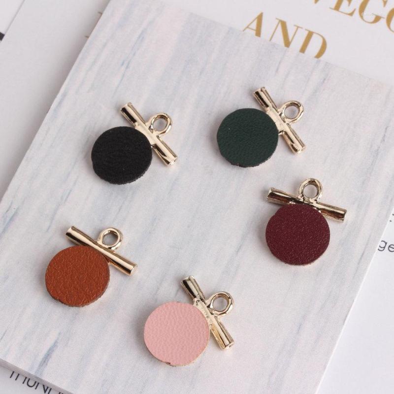 Pendant Necklaces 50PCs 14 16MM PU Leather Fabric Decorated Round Alloy Charms DIY Jewelry Findings Ornament Accessories
Pendant Necklaces 50PCs 14 16MM PU Leather Fabric Decorated Round Alloy Charms DIY Jewelry Findings Ornament Accessories