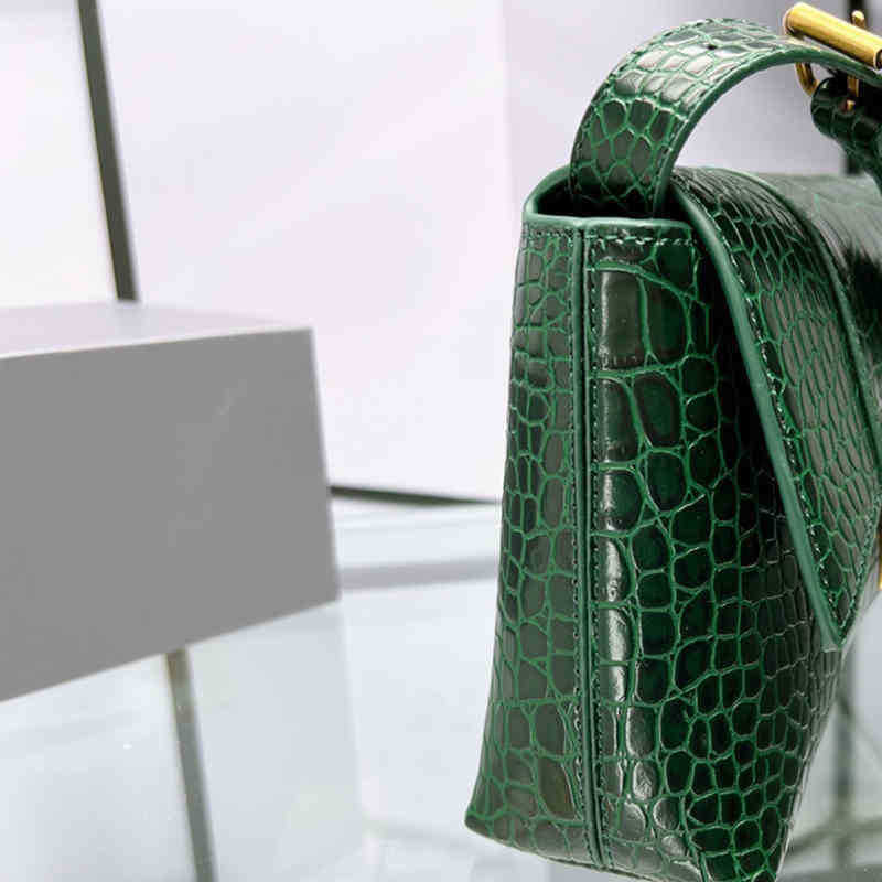 Shoulder Crossbody Bags Designer Handbags Totes Leather Handbag Women Fashion Classic Bag Shape Messenger Bag Purses 221128, B01(golden logo)
Shoulder Crossbody Bags Designer Handbags Totes Leather Handbag Women Fashion Classic Bag Shape Messenger Bag Purses 221128, B01(golden logo)