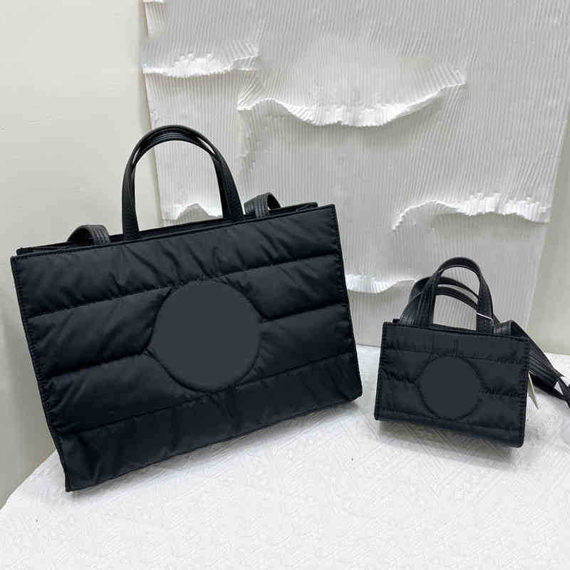 Evening Bags Quality e Totes Hand High Quality Winter Down Hand Versatile Niche Shoulder Handbag Onnuk Small Square Tote 220915, Black
Evening Bags Quality e Totes Hand High Quality Winter Down Hand Versatile Niche Shoulder Handbag Onnuk Small Square Tote 220915, Black