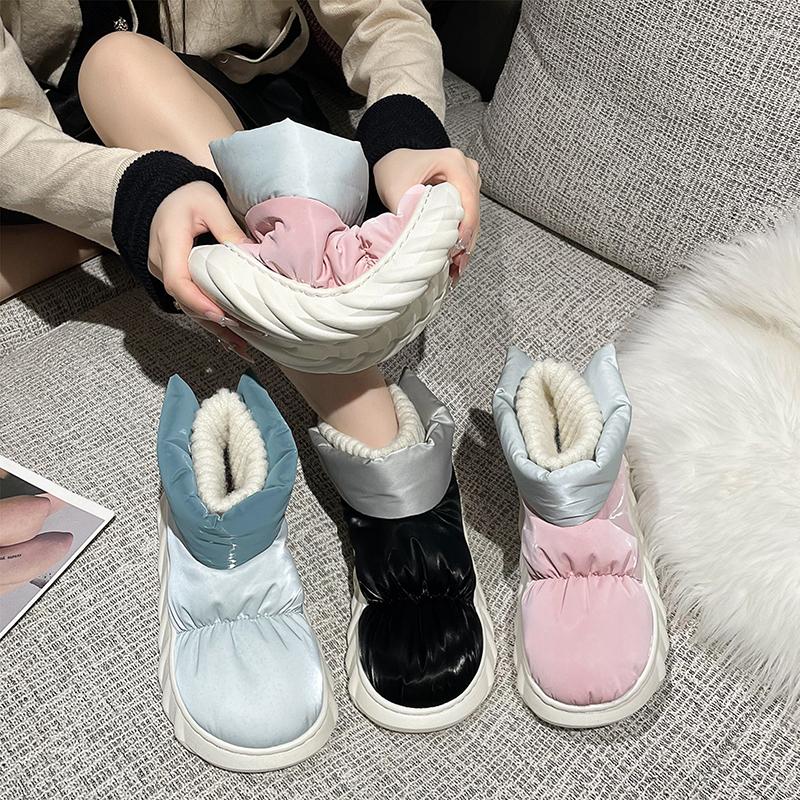 Slippers Moipheng Women Winter Slipper Boots Warm Plush Ankle Snow Soft Sneakers Indoor Outdoor Comfortable Cotton Shoes, Black
Slippers Moipheng Women Winter Slipper Boots Warm Plush Ankle Snow Soft Sneakers Indoor Outdoor Comfortable Cotton Shoes, Black