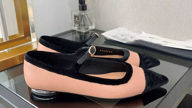 Brand Casual Shoes designer design 2022 Autumn New Shoes Women's Leather Slotted Buckle Contrast Color Pointed Flat Shoes, Black
Brand Casual Shoes designer design 2022 Autumn New Shoes Women's Leather Slotted Buckle Contrast Color Pointed Flat Shoes, Black