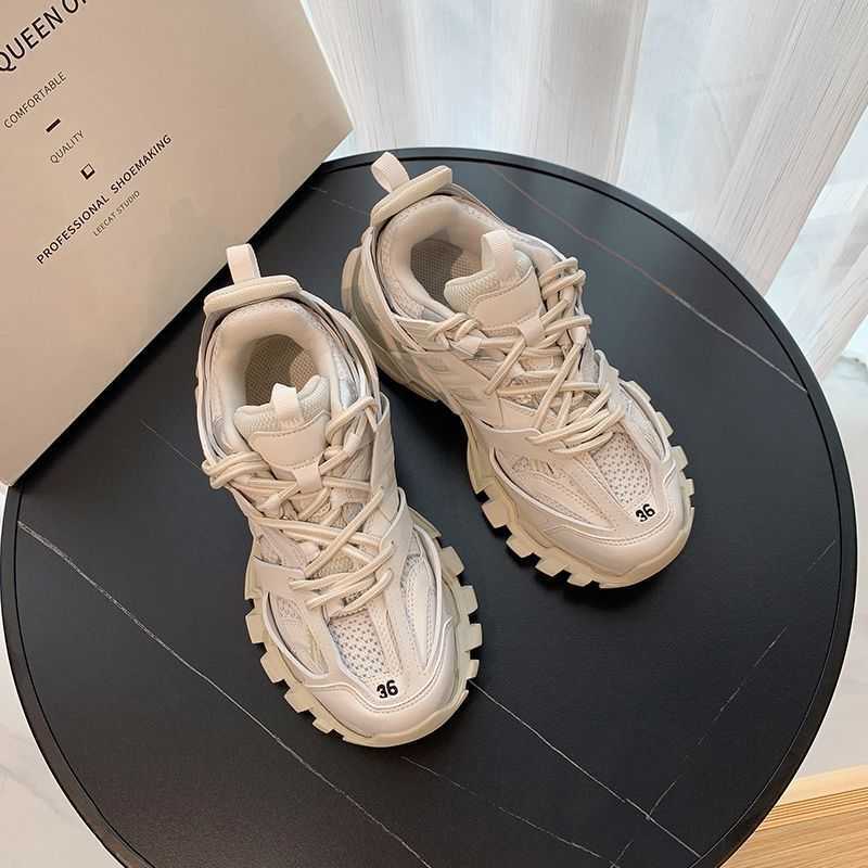 Designer Sports Shoes Fashion Balencigas Roller Skates Paris Dad Female Putian Genuine Three Generation Ins Net Red Thick Bottom Pink Black, White
Designer Sports Shoes Fashion Balencigas Roller Skates Paris Dad Female Putian Genuine Three Generation Ins Net Red Thick Bottom Pink Black, White
