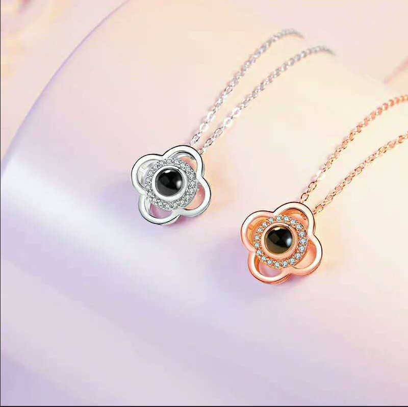 Necklaces 100 Languages I Love You Four leaf Grass Projection Necklace Women's Pendant Rose Gold Lock Bone Fade resistant Gift
Necklaces 100 Languages I Love You Four leaf Grass Projection Necklace Women's Pendant Rose Gold Lock Bone Fade resistant Gift