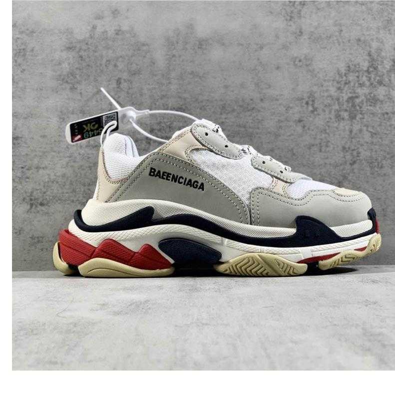 Designer Sports Shoes Fashion Balencigas Roller Skates Style Family Dad Same Triples Generation Old Thick Combination Sole Increased Couple, Pure black
Designer Sports Shoes Fashion Balencigas Roller Skates Style Family Dad Same Triples Generation Old Thick Combination Sole Increased Couple, Pure black