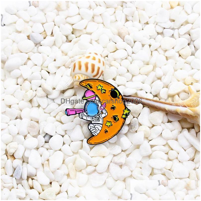 Pins Brooches Cartoon Brooch For Boys Astronaut Exploring Cosmic Starry Sky With Handheld Astronomical Telescope On The Moon Enamel Dh2It
Pins Brooches Cartoon Brooch For Boys Astronaut Exploring Cosmic Starry Sky With Handheld Astronomical Telescope On The Moon Enamel Dh2It