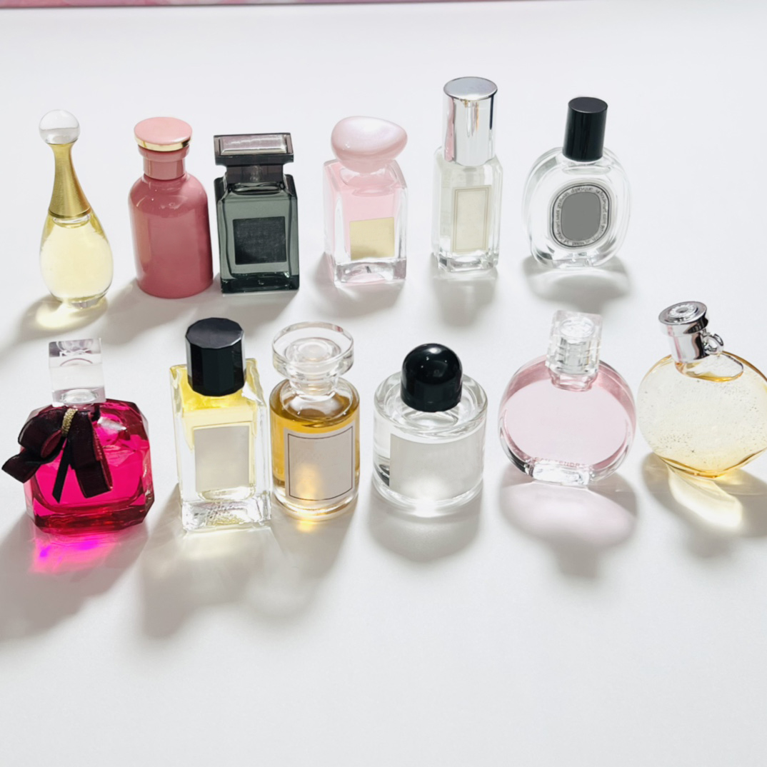 a variety of womens perfume add charm to a girlfriends holiday gift 
a variety of womens perfume add charm to a girlfriends holiday gift