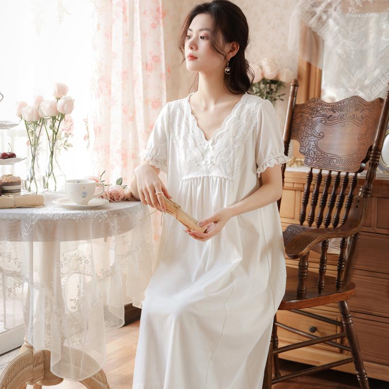 Women's Sleepwear Women White Cotton Night Dress Victorian Nightgowns Vintage Sexy Lace Fairy Short Sleeve Peignoir Nightdress Princess
Women's Sleepwear Women White Cotton Night Dress Victorian Nightgowns Vintage Sexy Lace Fairy Short Sleeve Peignoir Nightdress Princess