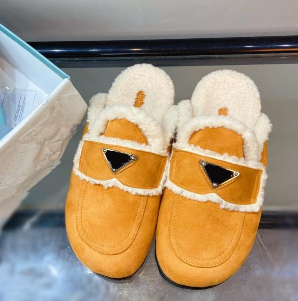 Designer lamb wool slippers and shoes women lazy triangle holiday flat antiskid slipper retro warm Ladies half-slipper Furry Muller shoes, Black
Designer lamb wool slippers and shoes women lazy triangle holiday flat antiskid slipper retro warm Ladies half-slipper Furry Muller shoes, Black