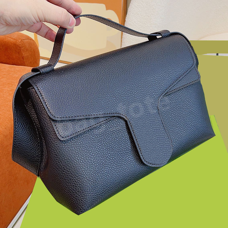 Luxury Designer Shoulder Bags Lady Classic Cross Body Delicate Handbag Women Fashion Tote Shopping Wallet Card Holder 3 Colors, Red
Luxury Designer Shoulder Bags Lady Classic Cross Body Delicate Handbag Women Fashion Tote Shopping Wallet Card Holder 3 Colors, Red