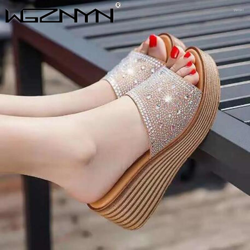 Slippers 2022 Fashion Flip Flops Women Shoes Platform Summer Open Toe Wedges Sandals Crystal Plus Size 35-40
Slippers 2022 Fashion Flip Flops Women Shoes Platform Summer Open Toe Wedges Sandals Crystal Plus Size 35-40