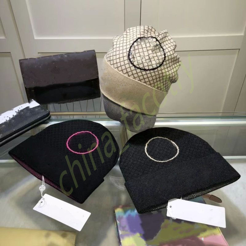 Designer Brand Men's Beanie Hat Women's Autumn and Winter New Letter Embroidered Skull Knitted Hats C, Black+red
Designer Brand Men's Beanie Hat Women's Autumn and Winter New Letter Embroidered Skull Knitted Hats C, Black+red