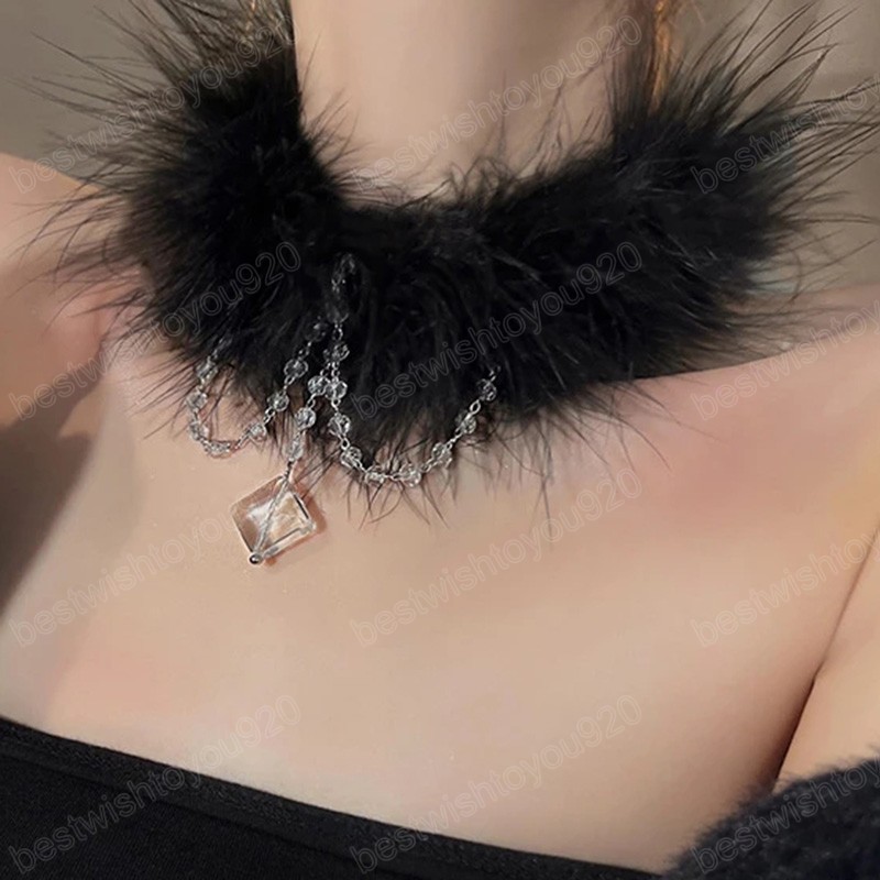 Winter Sexy Faux Fur Crystal Geometric Pendant Choker Necklace For Women Gothic Collar Necklaces Grunge Party Jewelry
Winter Sexy Faux Fur Crystal Geometric Pendant Choker Necklace For Women Gothic Collar Necklaces Grunge Party Jewelry