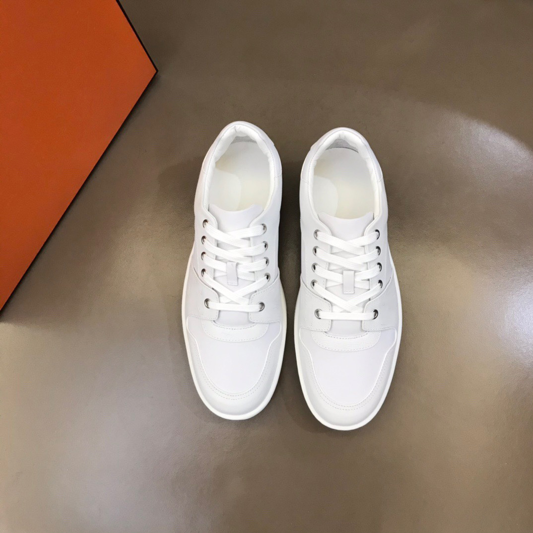 Designer men clogs Women Casual Shoes oversized Triple white black trim velvet upper brown leather metallic silver metallic gold laser blue Mens
Designer men clogs Women Casual Shoes oversized Triple white black trim velvet upper brown leather metallic silver metallic gold laser blue Mens