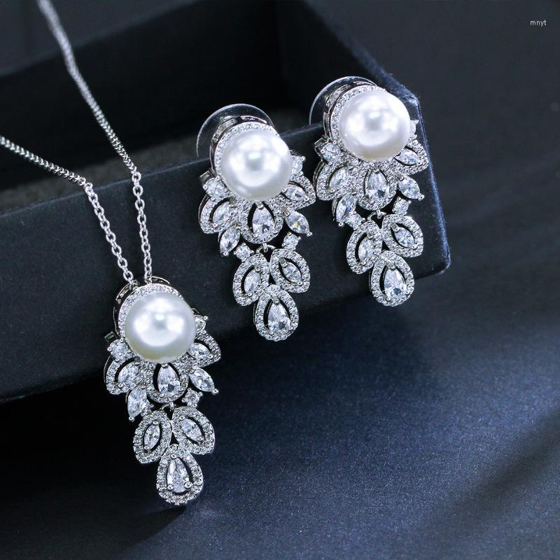 Necklace Earrings Set Fashion Elegant Grape Shape Pearl Jewelry Drop With Cubic Zirconia Tassels Romantic Bridal Wedding Gift, Picture shown
Necklace Earrings Set Fashion Elegant Grape Shape Pearl Jewelry Drop With Cubic Zirconia Tassels Romantic Bridal Wedding Gift, Picture shown