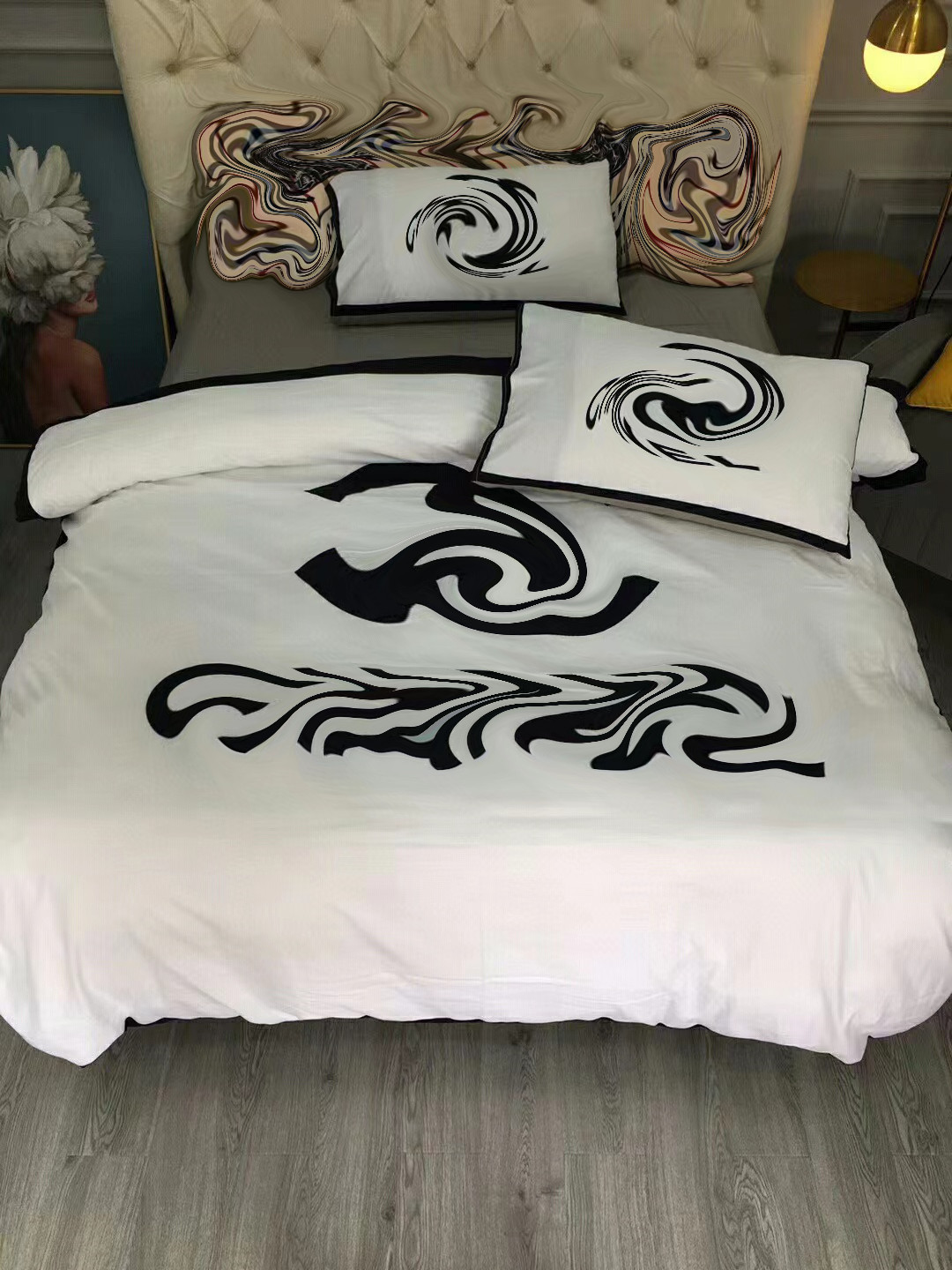 Brand Designer Bedding Set Printed Bed Sheet Comforter Comfortable Pillowcases Sets 4pcs, Contact us get original pictures
Brand Designer Bedding Set Printed Bed Sheet Comforter Comfortable Pillowcases Sets 4pcs, Contact us get original pictures