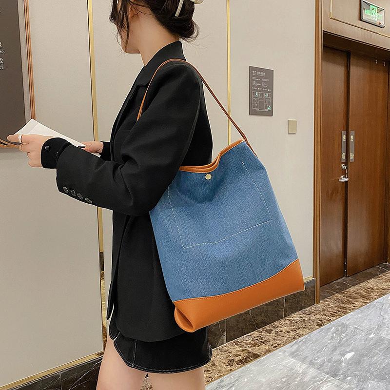 Evening Bags Fashion Denim Handbags Women Shoulder Sac A Main Femme Large Capacity Bucket Tote For Lady Jeans Style Top-handle Bag, C black
Evening Bags Fashion Denim Handbags Women Shoulder Sac A Main Femme Large Capacity Bucket Tote For Lady Jeans Style Top-handle Bag, C black