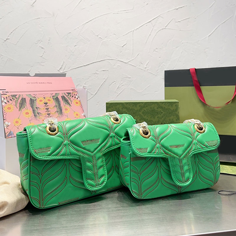 Chain Messenger Crossbody Bag Women Square Handbags Fashion Quilting Thread Shoulder Bags Metal Hardware Hasp Clutch Purse Interior Zipper Pocket Wallets Green
Chain Messenger Crossbody Bag Women Square Handbags Fashion Quilting Thread Shoulder Bags Metal Hardware Hasp Clutch Purse Interior Zipper Pocket Wallets Green