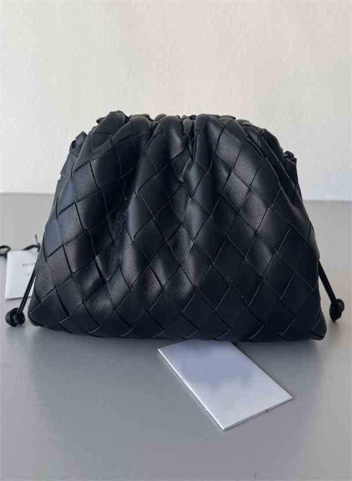 Handbags Venetas Bottegas Clouds Size Small 2022 Luxury Design Weave Pouch Bag Genuine Leather Soft Clutch for Women with Leather 8524756, Blue
Handbags Venetas Bottegas Clouds Size Small 2022 Luxury Design Weave Pouch Bag Genuine Leather Soft Clutch for Women with Leather 8524756, Blue