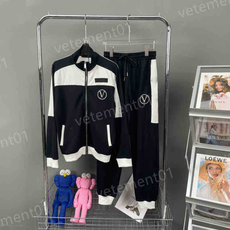 Womens Two Piece Pants Stand Collar Logo Print Zip Cardigan Jackets And Pants 2 Piece Sets Luxury Tracksuits Designer Women Clothing
Womens Two Piece Pants Stand Collar Logo Print Zip Cardigan Jackets And Pants 2 Piece Sets Luxury Tracksuits Designer Women Clothing