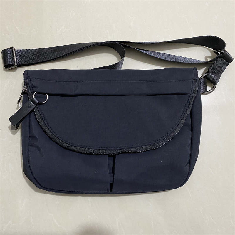 Lu-8557 yoga bag Women's new casual outdoor travel portable one-shoulder messenger waterproof coating fashion simple satchel
Lu-8557 yoga bag Women's new casual outdoor travel portable one-shoulder messenger waterproof coating fashion simple satchel