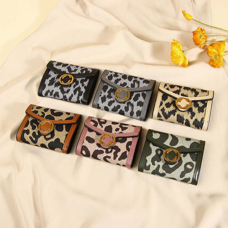 Designer leopard print women's purse classic multi-card change multi-functional all-in-one handheld card bag, Customize
Designer leopard print women's purse classic multi-card change multi-functional all-in-one handheld card bag, Customize
