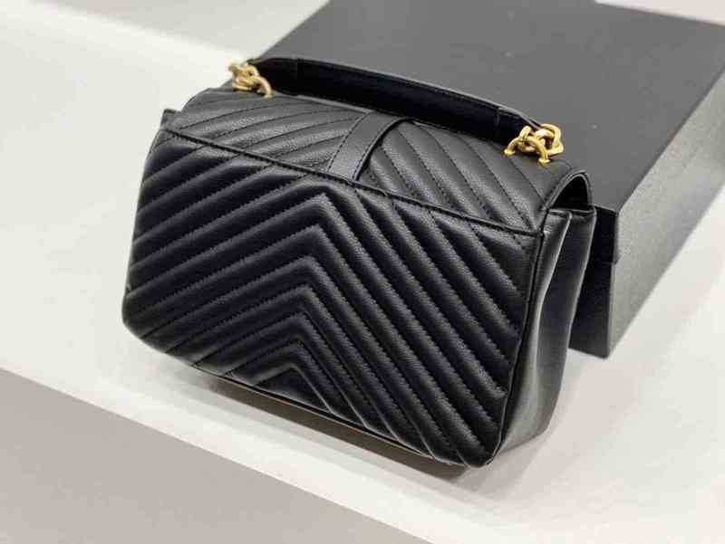 Shoulder Bags Women Messenger Handbag Advanced Workmanship V Pattern High Quality Underarm Fashion Leather Soft Purses Lady Wallet 221128, Black
Shoulder Bags Women Messenger Handbag Advanced Workmanship V Pattern High Quality Underarm Fashion Leather Soft Purses Lady Wallet 221128, Black
