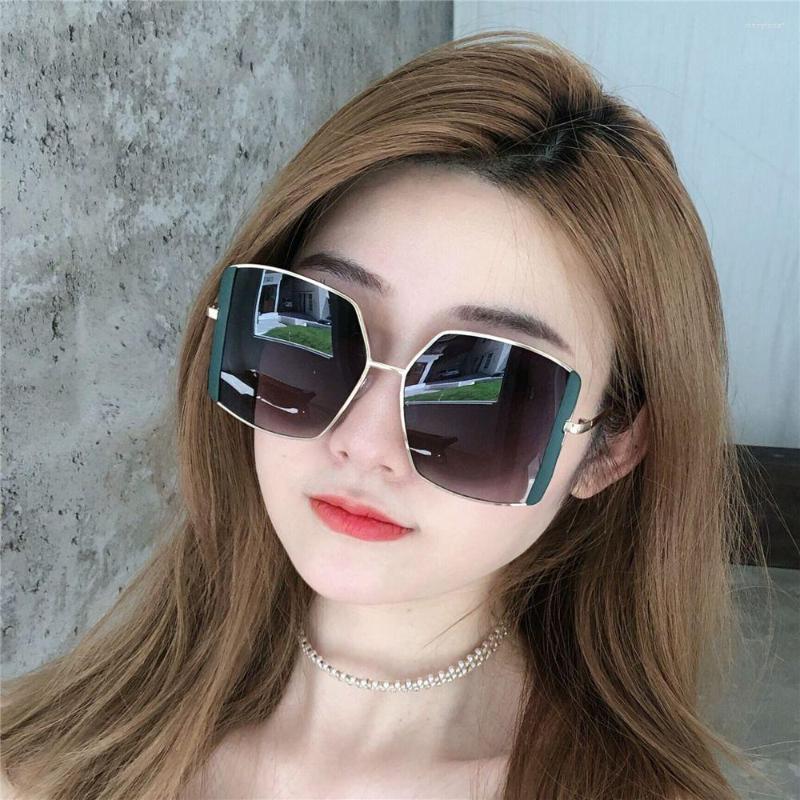 Sunglasses Luxury Fashion Vintage UV400 Ladies Sun Glasses Driving Eyewear Shades Women
Sunglasses Luxury Fashion Vintage UV400 Ladies Sun Glasses Driving Eyewear Shades Women