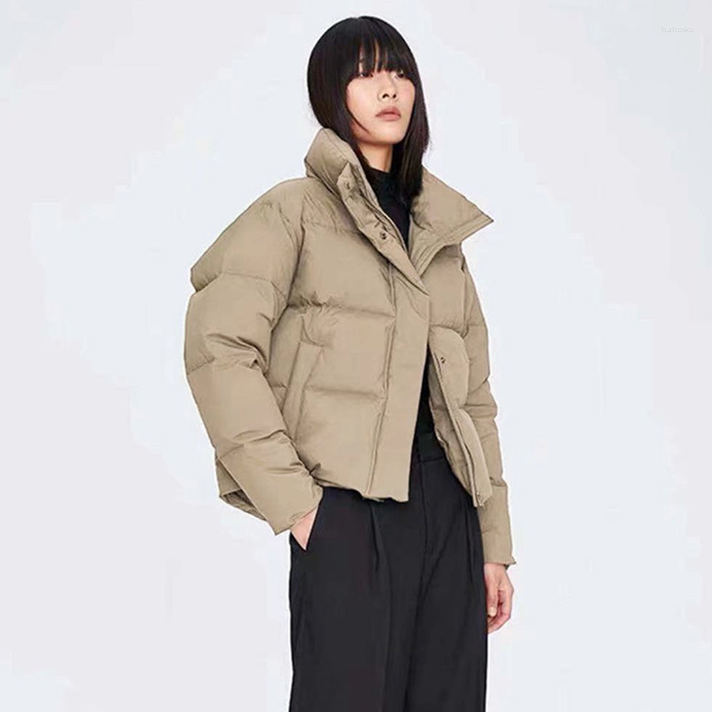 Women's Down Women Khaki Short Jacket Coat Fashion Stand Collar Zipper Windproof Thicken Warm Casual Puffer Padded Outwear Tops Winter
Women's Down Women Khaki Short Jacket Coat Fashion Stand Collar Zipper Windproof Thicken Warm Casual Puffer Padded Outwear Tops Winter