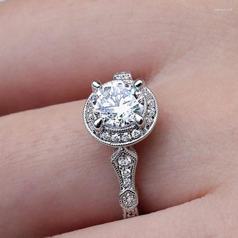 Wedding Rings Luxury High Quality Hearts & Arrows Micro Inlay Cut Cubic Zirconia Wedding/Engagement Round For Women Jewelry Bague Femme
Wedding Rings Luxury High Quality Hearts & Arrows Micro Inlay Cut Cubic Zirconia Wedding/Engagement Round For Women Jewelry Bague Femme
