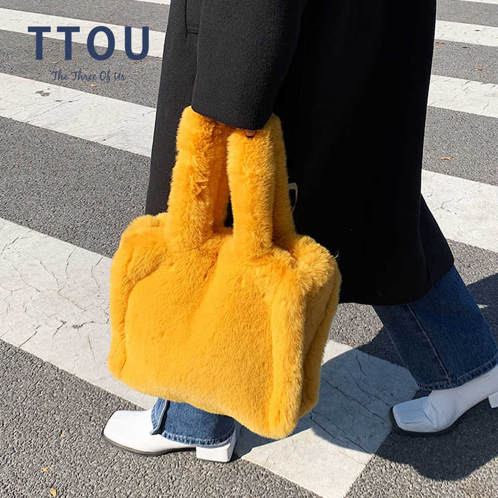 Totes Casual Faux Fur Handbag For Women 2022 Soft Plush Shoulder Bags Female Large Capacity Shopper Bag Winter Warm Fluffy Totes Y2211, Beige
Totes Casual Faux Fur Handbag For Women 2022 Soft Plush Shoulder Bags Female Large Capacity Shopper Bag Winter Warm Fluffy Totes Y2211, Beige