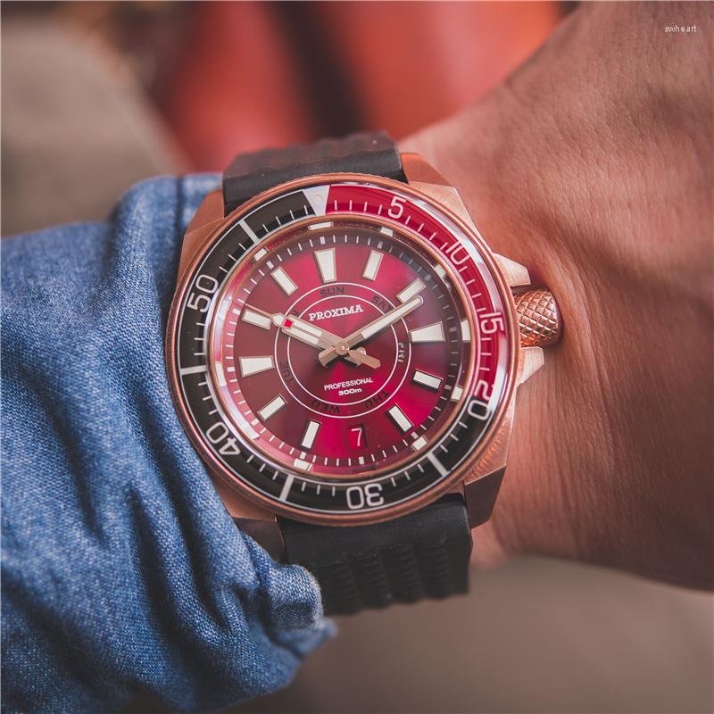 Wristwatches Proxima Diver Men Watch Bronze CUSN8 Automatic NH36 Rotate Bezel Waffle Rubber Strap Sapphire Glass Male Mechanical Wrist, Full lume
Wristwatches Proxima Diver Men Watch Bronze CUSN8 Automatic NH36 Rotate Bezel Waffle Rubber Strap Sapphire Glass Male Mechanical Wrist, Full lume