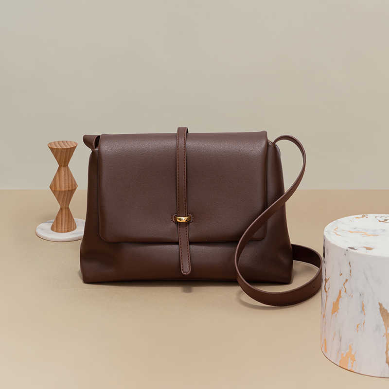 Shoulder Bags Autumn and winter Korean simple women's Soft leather shoulder Adjustable large capacity Casual cross body bag, Black
Shoulder Bags Autumn and winter Korean simple women's Soft leather shoulder Adjustable large capacity Casual cross body bag, Black
