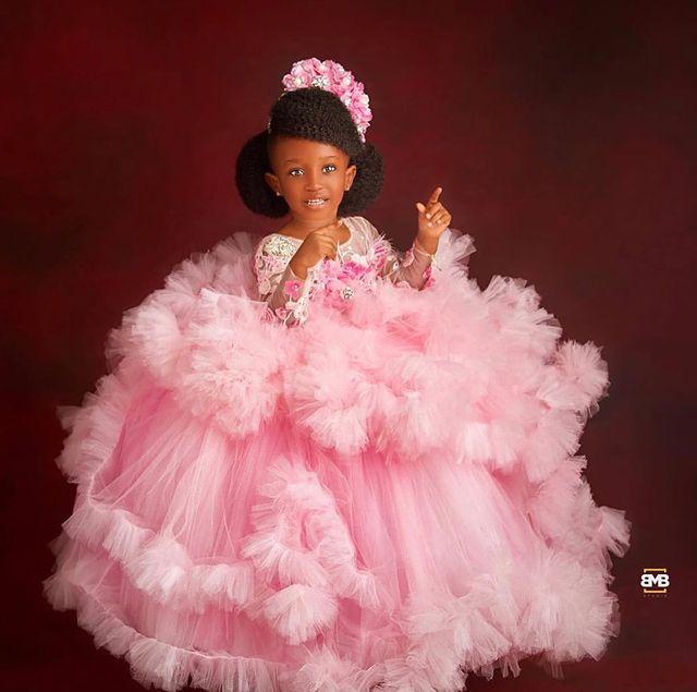 Luxurious Pink 2022 Flower Girl Dresses Sheer Neck Feather Children Wedding Dresses Communion Pageant Gowns wly935, Black
Luxurious Pink 2022 Flower Girl Dresses Sheer Neck Feather Children Wedding Dresses Communion Pageant Gowns wly935, Black