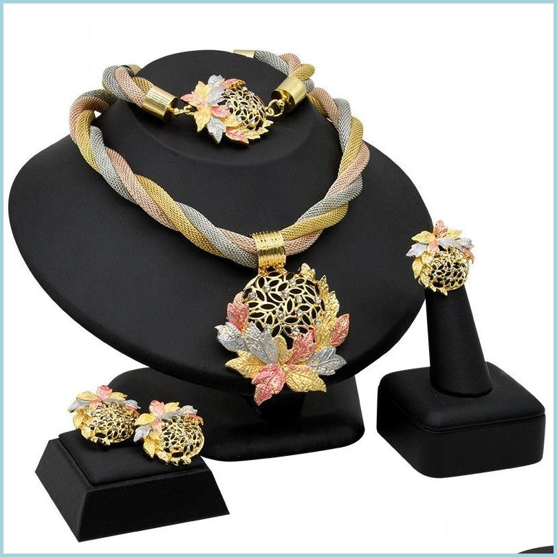 Bracelet Earrings Necklace African Dubai Gold Color Leaves Crystal Necklace Earrings Ring Bracelet Jewelry Sets For Women Dhgarden Dh2Kp, Randomly sended colors 
Bracelet Earrings Necklace African Dubai Gold Color Leaves Crystal Necklace Earrings Ring Bracelet Jewelry Sets For Women Dhgarden Dh2Kp, Randomly sended colors