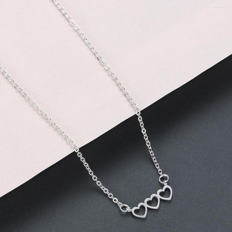 Pendant Necklaces CHENGXUN Cute Love Heart Necklace For Mother Minimalist Dainty Hollow Charm Women Girls Jewelry Birthday
Pendant Necklaces CHENGXUN Cute Love Heart Necklace For Mother Minimalist Dainty Hollow Charm Women Girls Jewelry Birthday