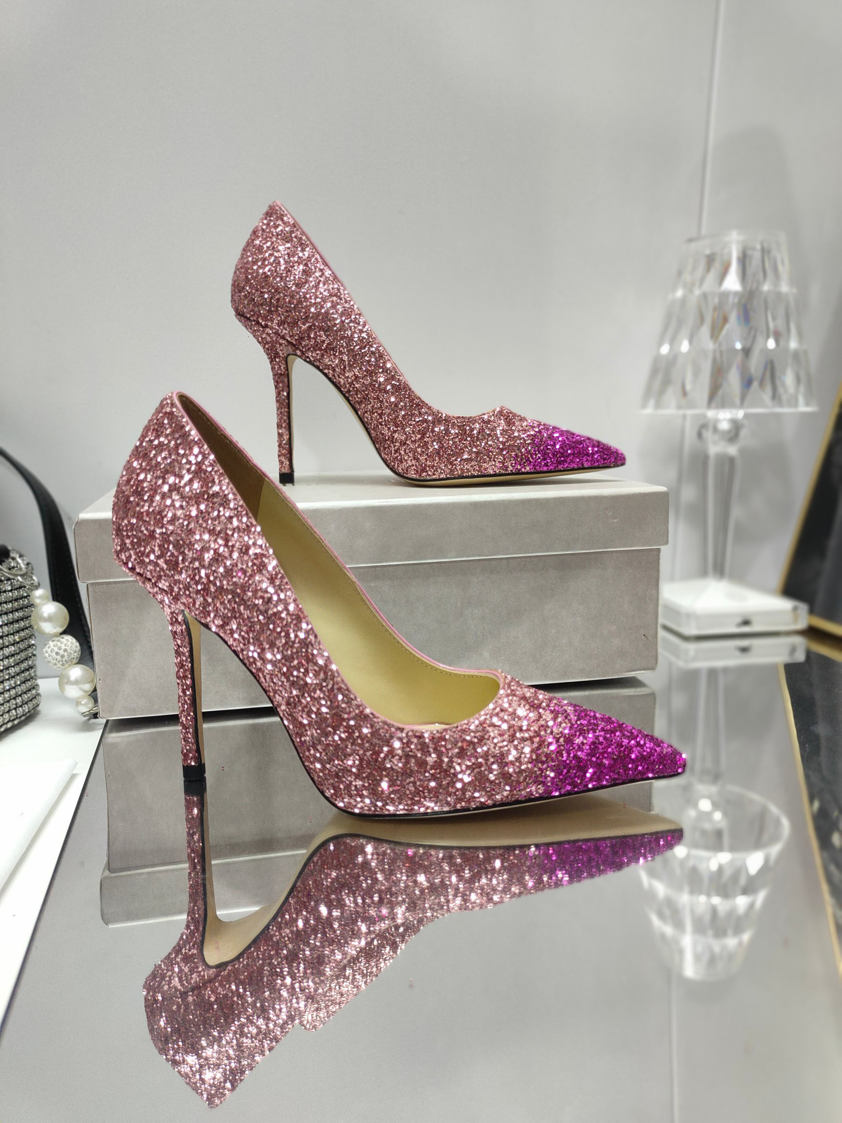Designer Sandals Pumps Crystal high-heeled shoes sequins With Box Luxury Women High Heels Aveline Sandal With Asymmetric Grosgrain Mesh Fascinator size 33-42, 10cm
Designer Sandals Pumps Crystal high-heeled shoes sequins With Box Luxury Women High Heels Aveline Sandal With Asymmetric Grosgrain Mesh Fascinator size 33-42, 10cm