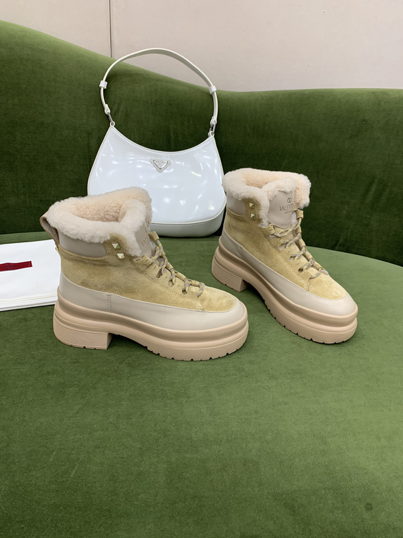 High heeled Martin boots Autumn winter Coarse heel women shoes Desert Boot real leather zipper letter Lace up Fashion lady Heels Large size 35-40 US4.5-8.5 With box -BB021, Picture color
High heeled Martin boots Autumn winter Coarse heel women shoes Desert Boot real leather zipper letter Lace up Fashion lady Heels Large size 35-40 US4.5-8.5 With box -BB021, Picture color