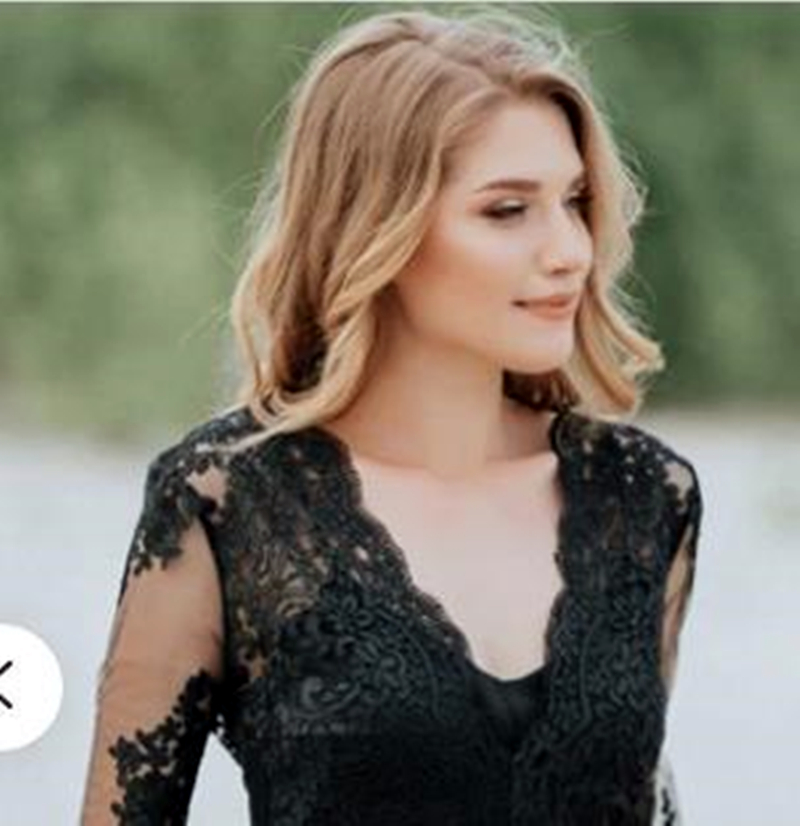 Black Gothic Wedding Gowns V-Neck Sheer Back A-Line Half Sleeve Country Bridal Dresses Lace Appliques Court Train Vintage Boho Beach Vestidos De Novia