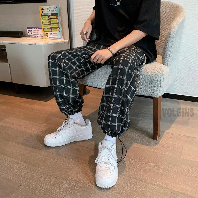 Men' Pants Streetwear Plaid Men Joggers 2022 Man Casual Straight Harem Korean Hip Hop Track With Chain Plus Size, Black
Men' Pants Streetwear Plaid Men Joggers 2022 Man Casual Straight Harem Korean Hip Hop Track With Chain Plus Size, Black