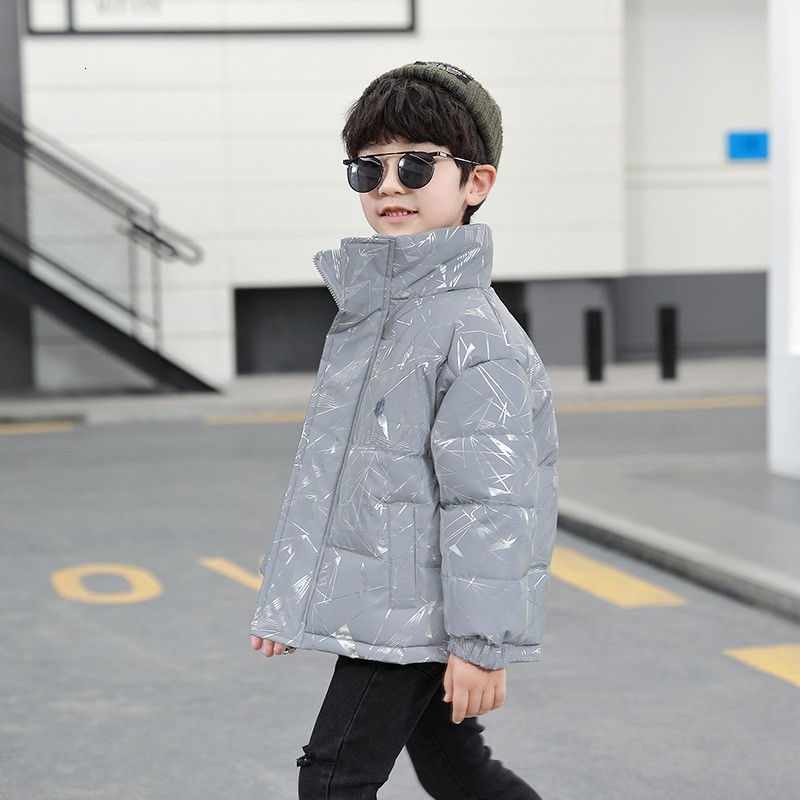 Down Coat Boys Thick Reflective Luminous Cotton Jacket Children Winter Teenagers Printing Outerwear Kids Wadded Snowsuits 221125, Color 1
Down Coat Boys Thick Reflective Luminous Cotton Jacket Children Winter Teenagers Printing Outerwear Kids Wadded Snowsuits 221125, Color 1